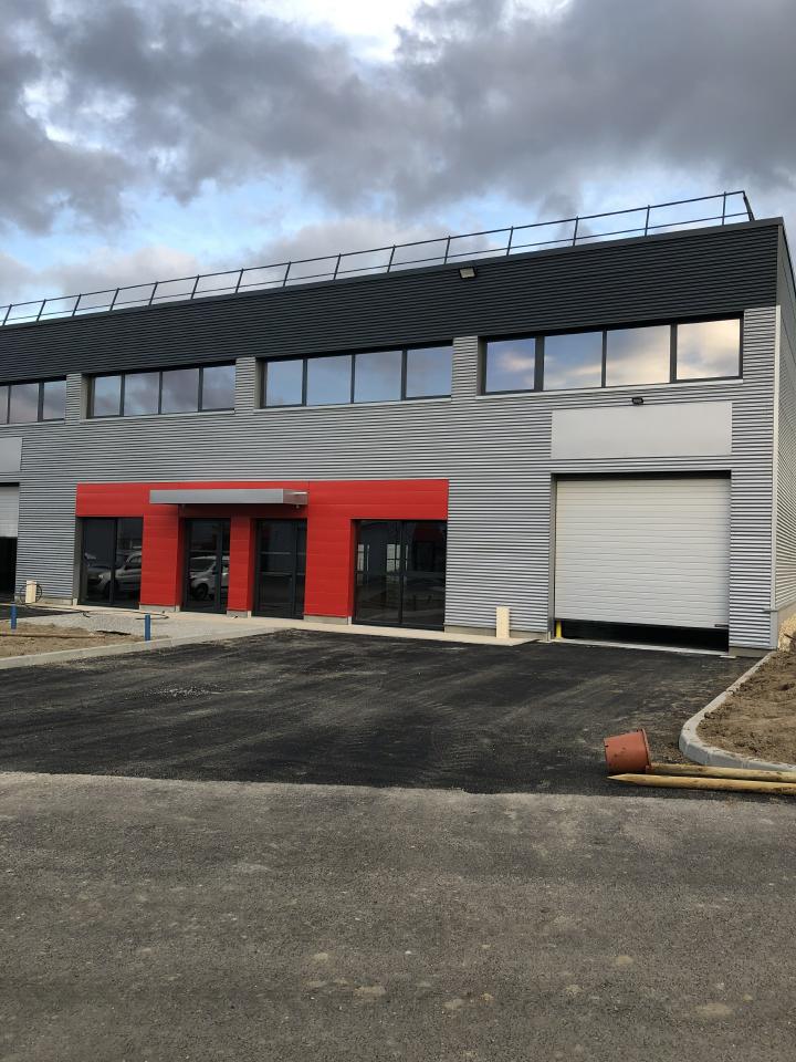 Local d'activité Gignac-la-Nerthe 348m² Location local d'activité Gignac-la-Nerthe Bouches-du-Rhône OLACT2530393 0